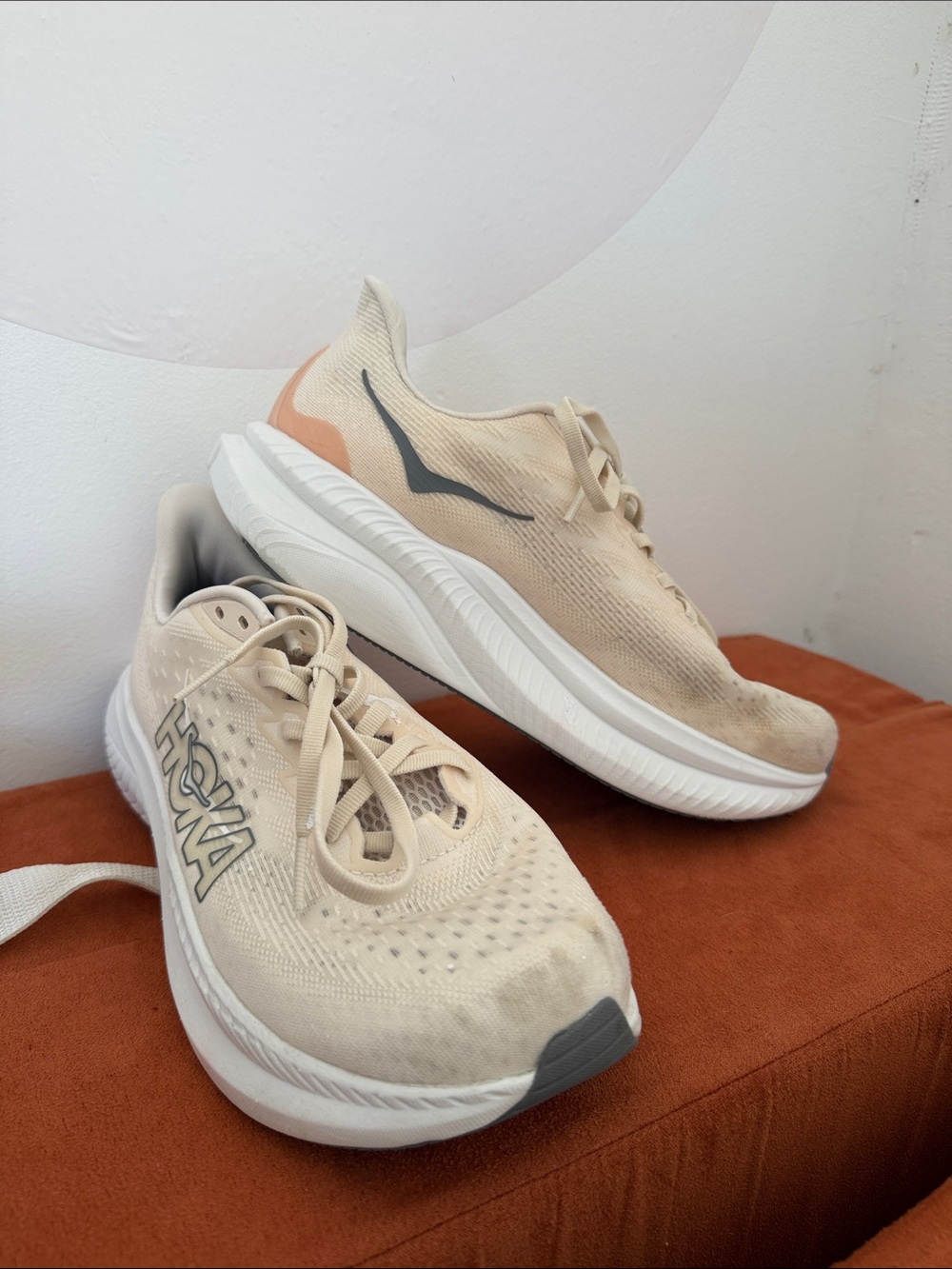 Hoka Mach 6 Women's Beige and Peach Neutral Trainer Sneakers US 9B